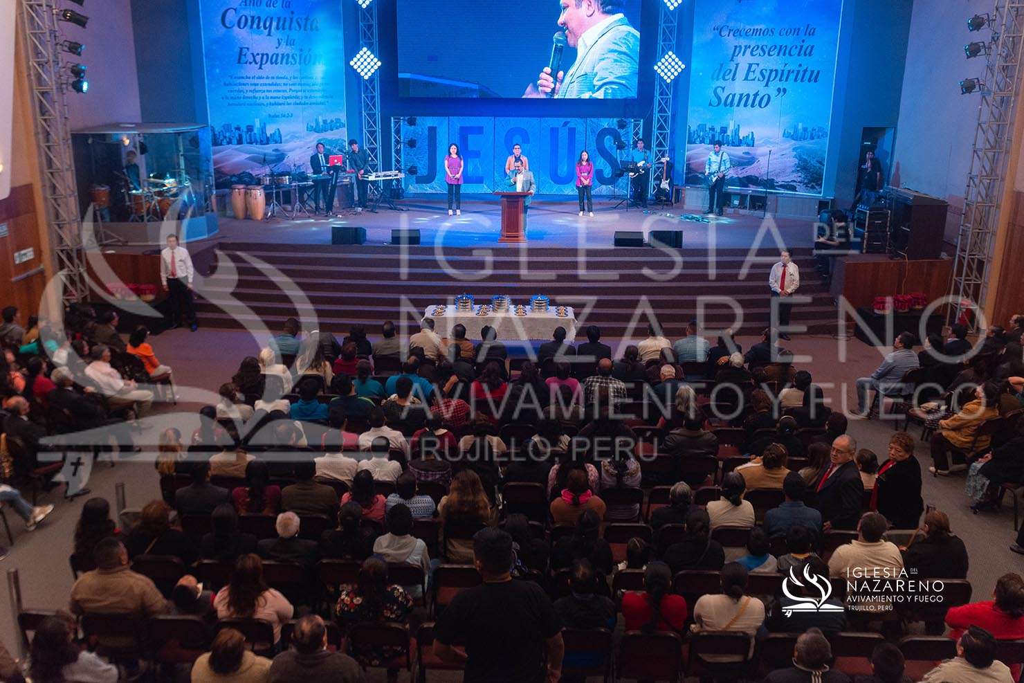 Celebraci&oacute;n Y Avivamiento