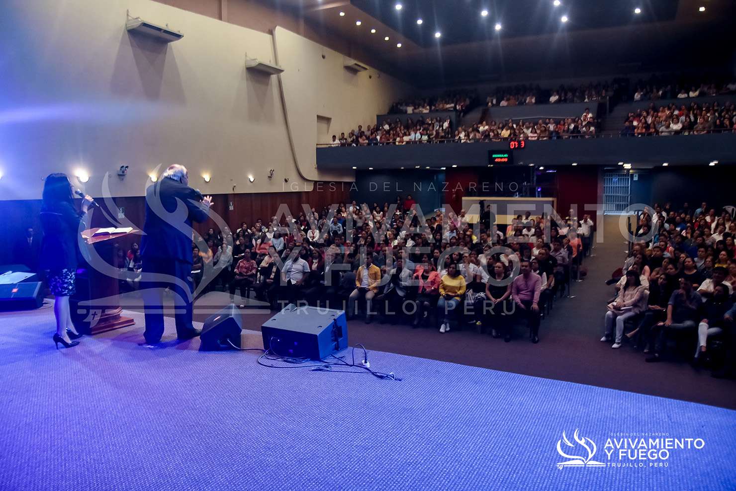 Celebraci&oacute;n Y Avivamiento 