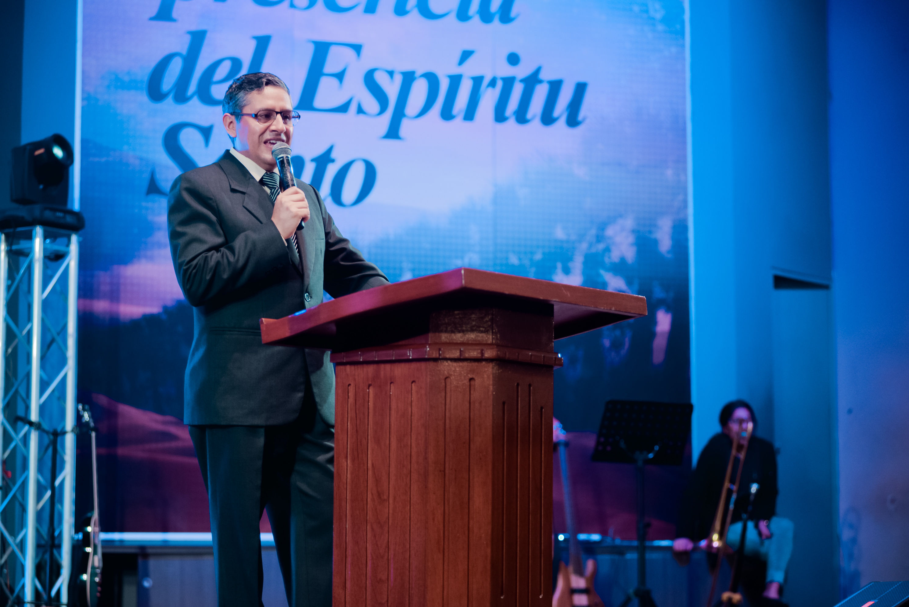 Noches De Avivamiento