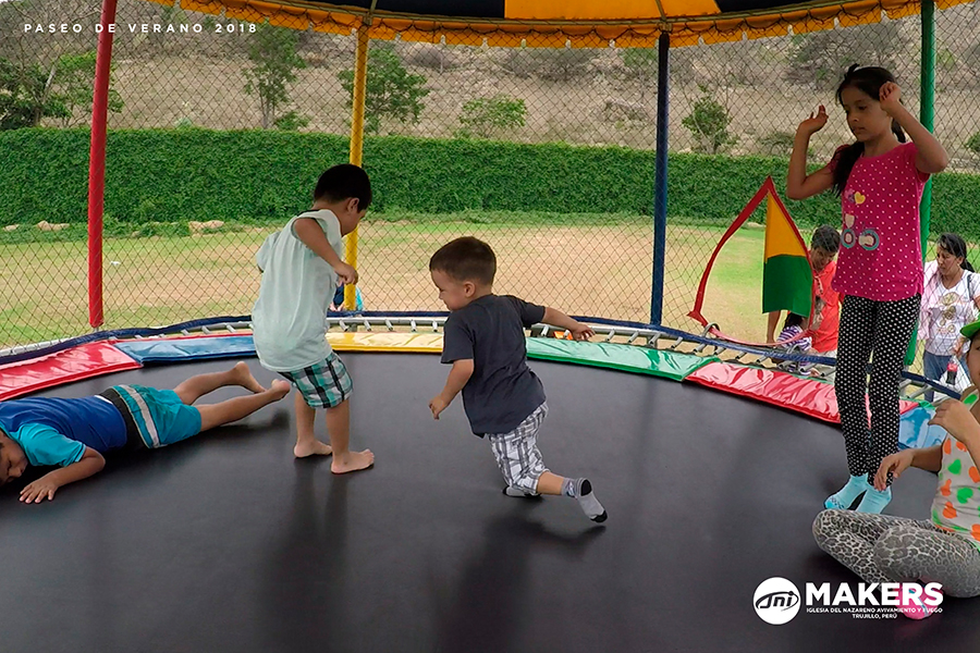 Paseo de Verano Jni Makers