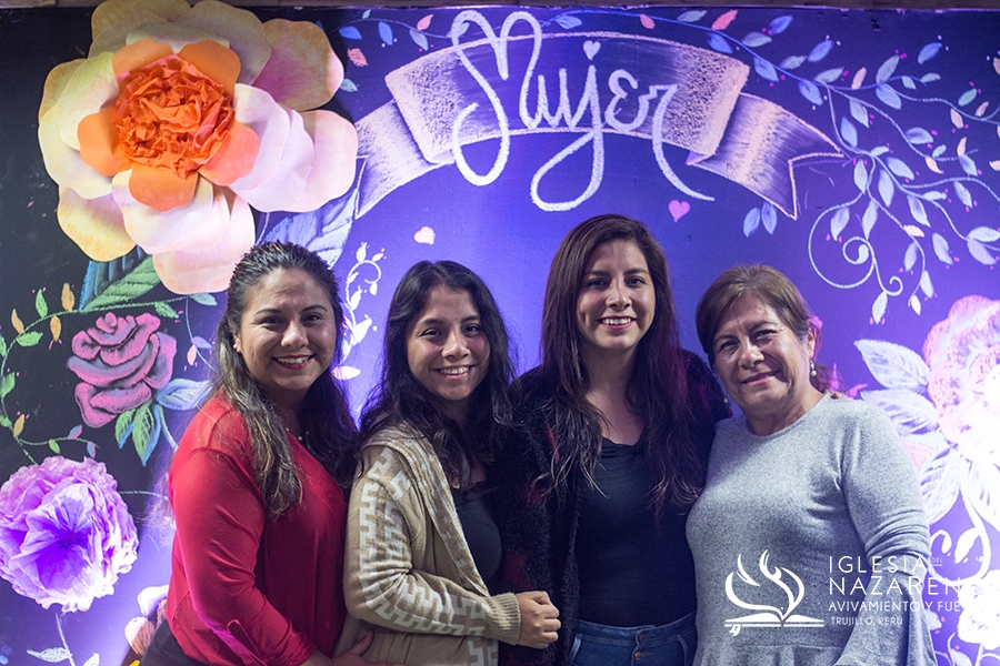 Conferencia El arte de ser Mujer