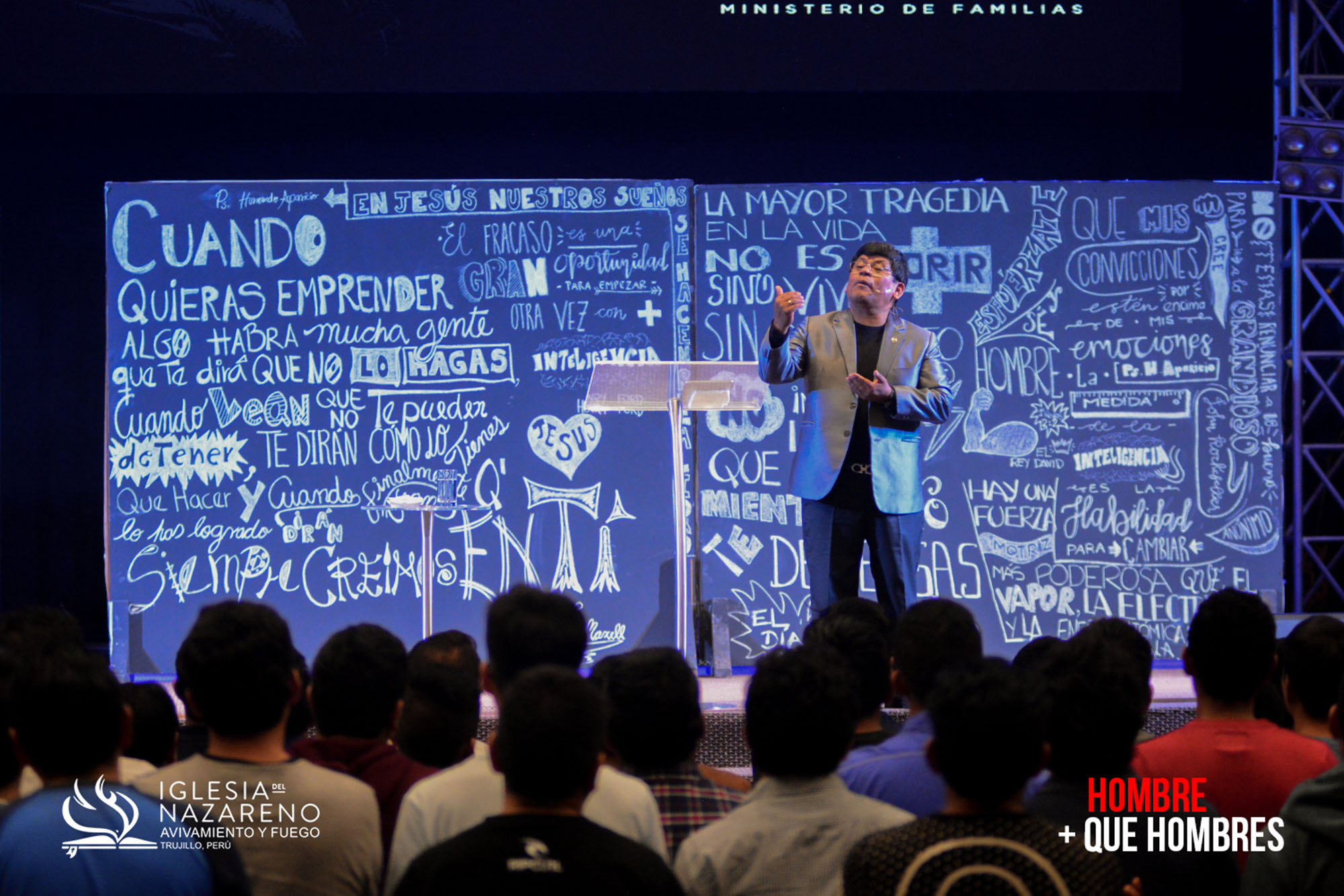 Conferencia Hombre + que Hombres