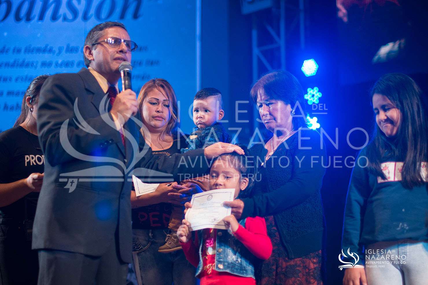 Celebraci&oacute;n Y Avivamiento