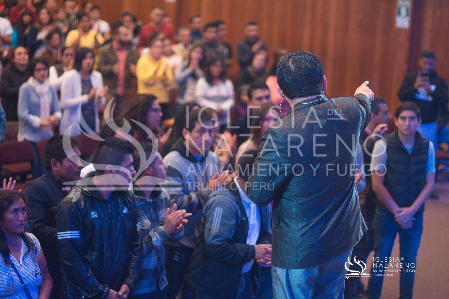 Celebraci&oacute;n Y Avivamiento