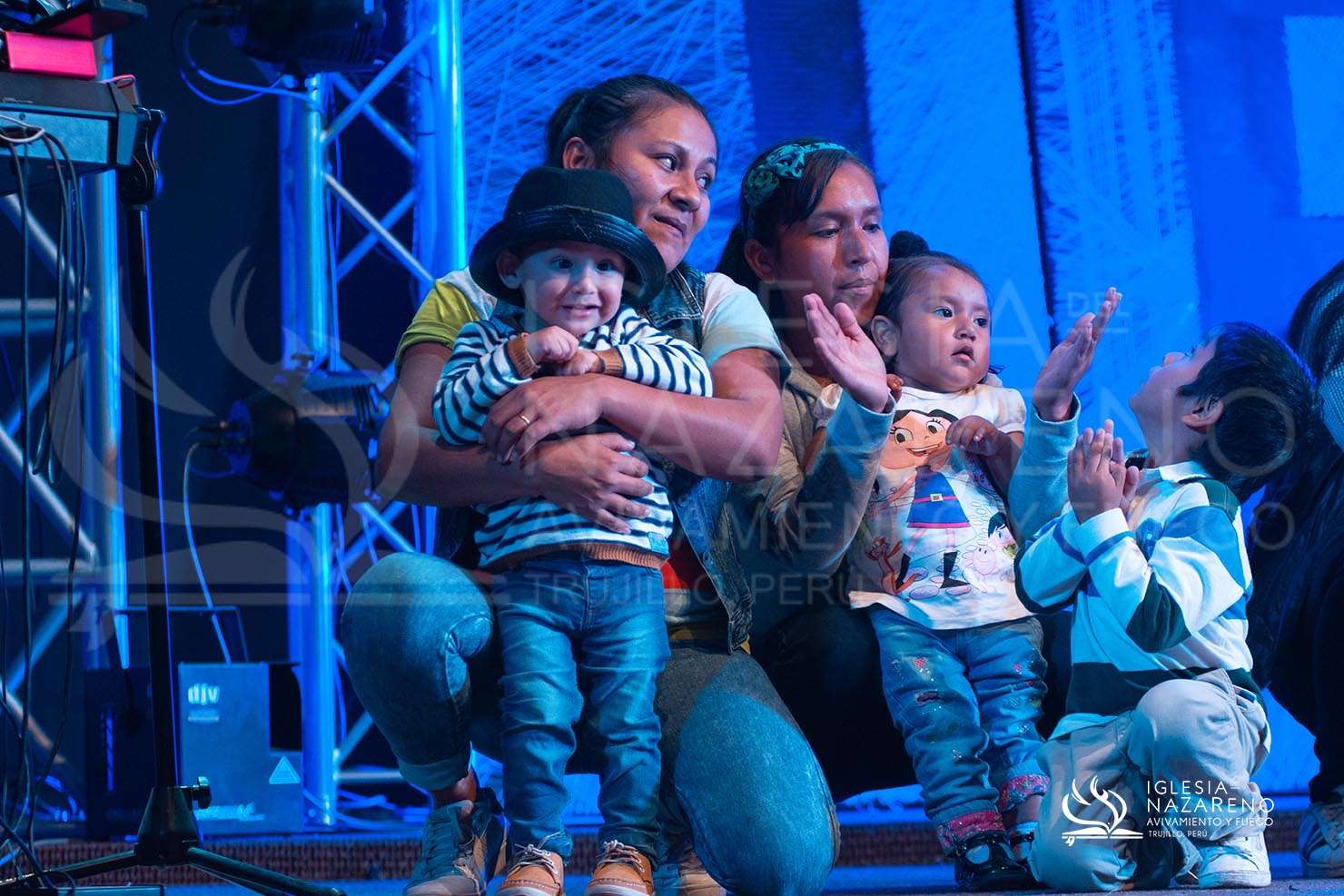Celebraci&oacute;n Y Avivamiento