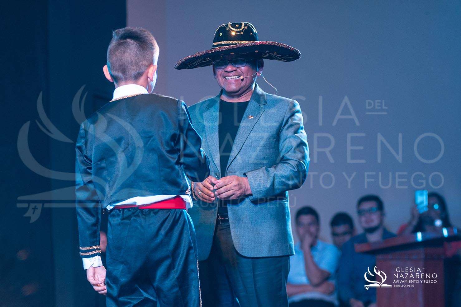 Celebraci&oacute;n Y Avivamiento
