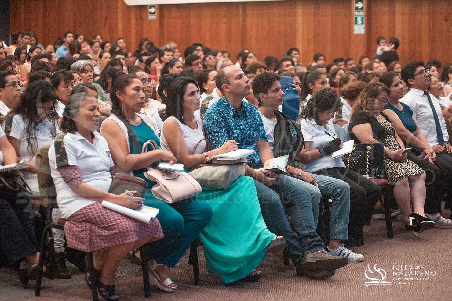 Celebraci&oacute;n Y Avivamiento