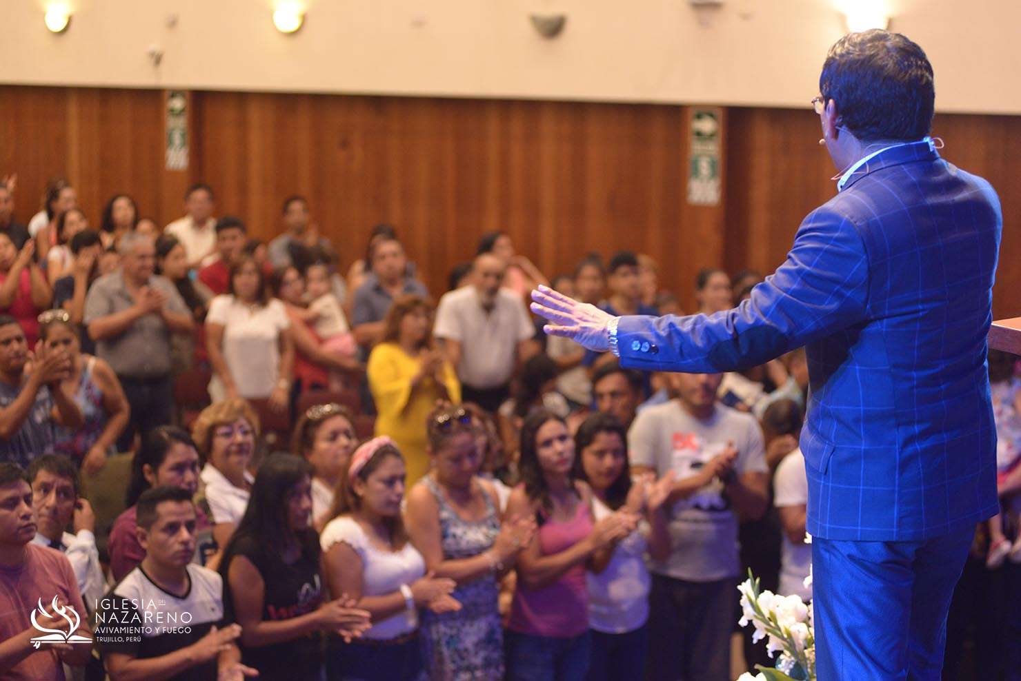 Celebraci&oacute;n Y Avivamiento