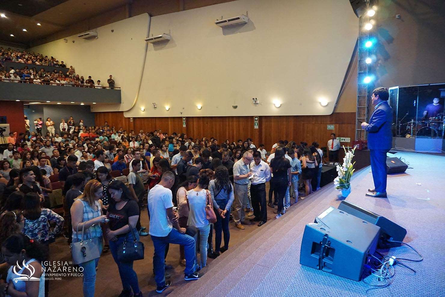 Celebraci&oacute;n Y Avivamiento