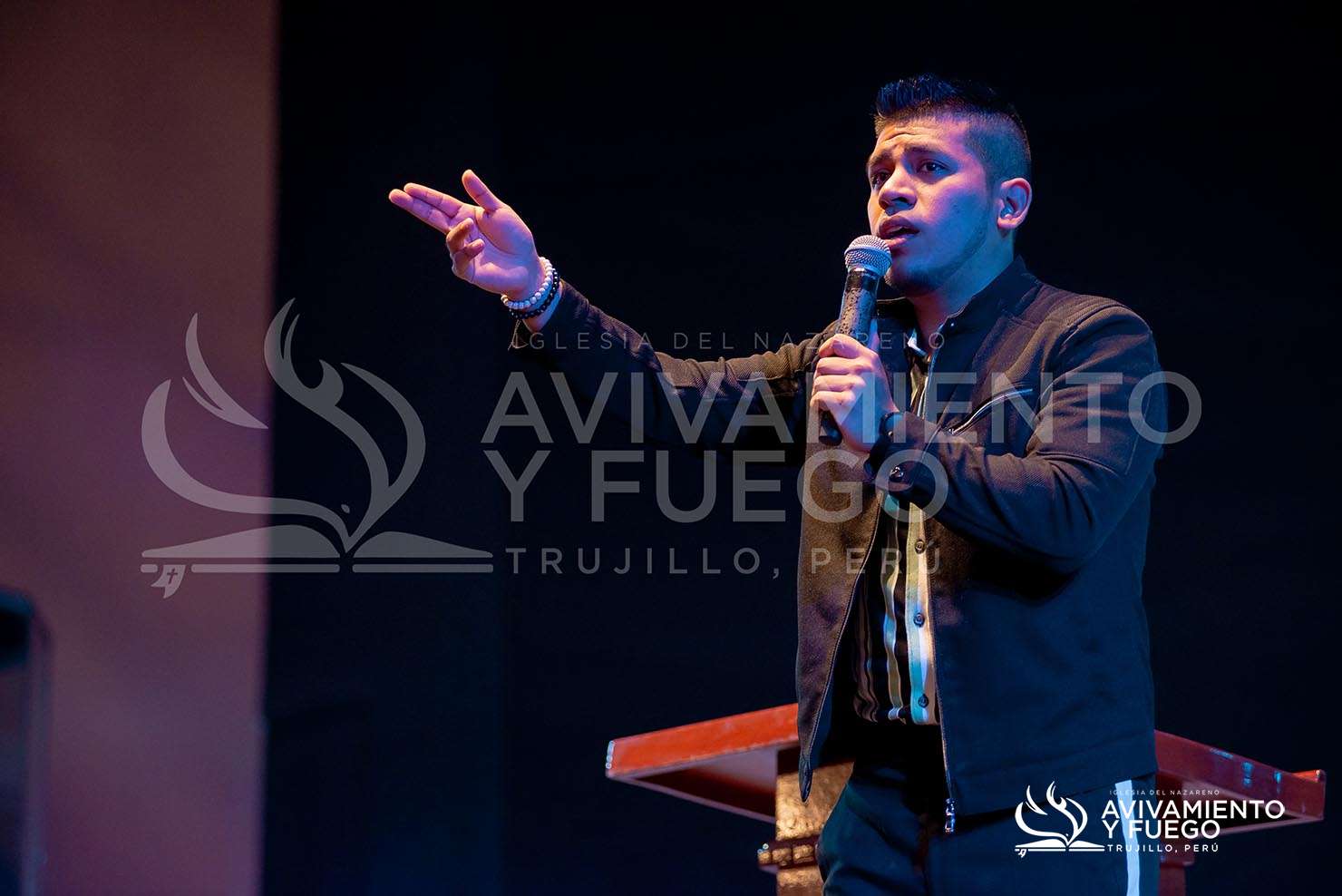 Celebraci&oacute;n Y Avivamiento