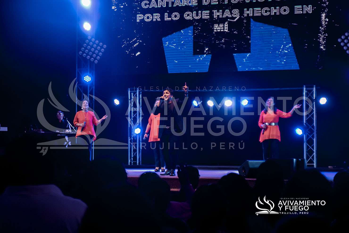Celebraci&oacute;n Y Avivamiento