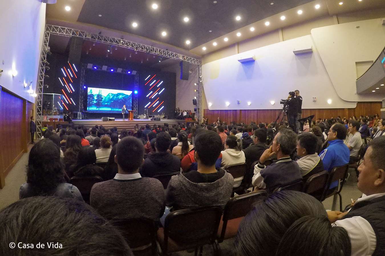 Celebraci&oacute;n Y Avivamiento